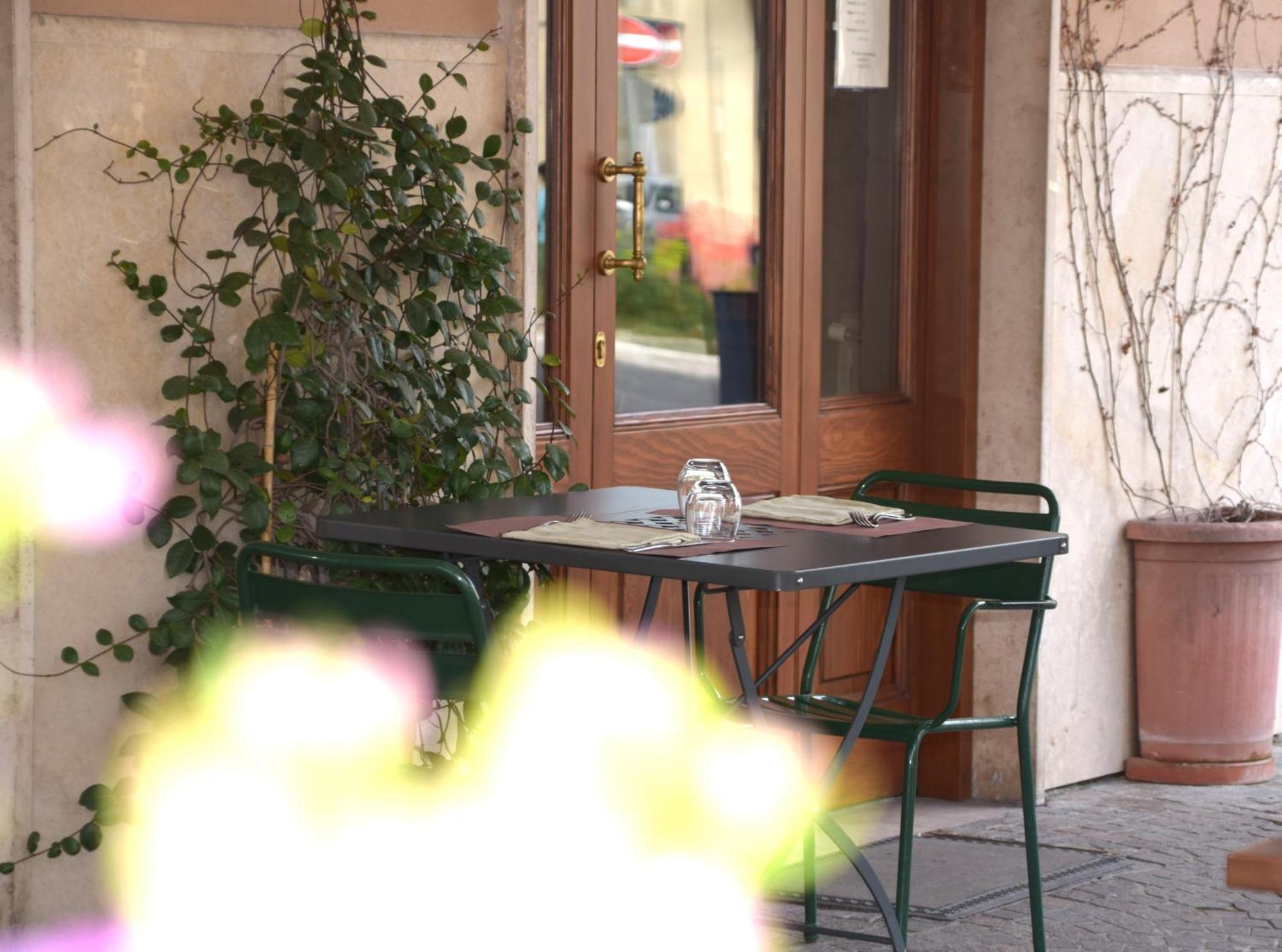 Hotel Ristorante Benigni Campagnano Di Roma Exterior photo