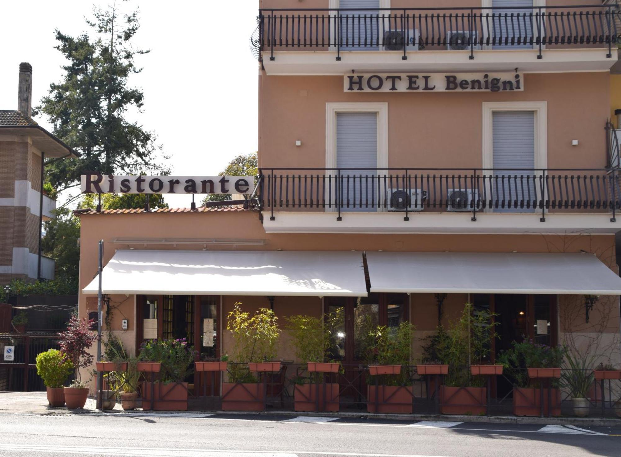 Hotel Ristorante Benigni Campagnano Di Roma Exterior photo